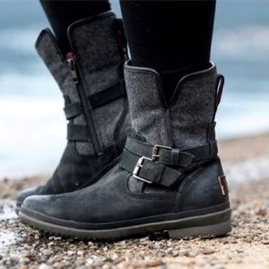UGG Simmens Black Leather Boots Sz 6